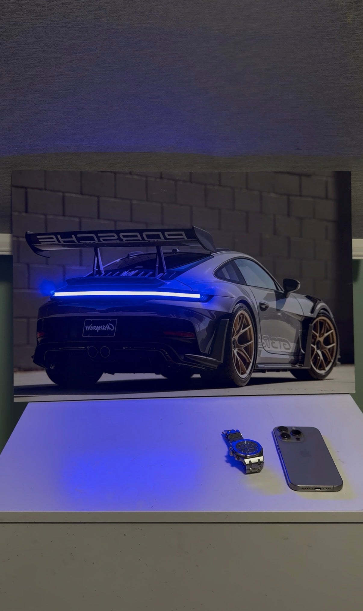 Blue gt3 porche